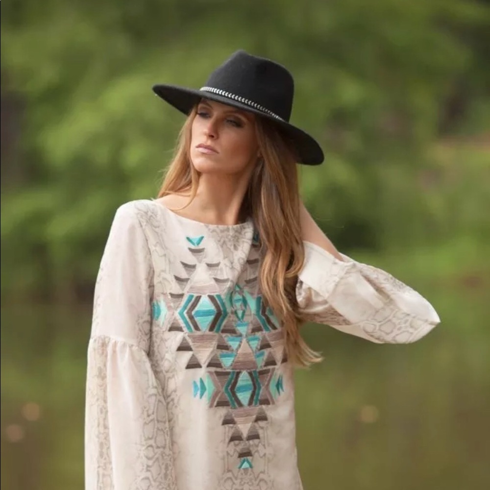 Judith March CREAM SNAKE SKIN DRESS EMBROIDERED